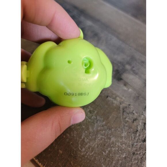 SML green dog container keychain - Picture 3 of 4